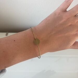 Delicate Gold-Tone Wire Bracelet with Coin Charm